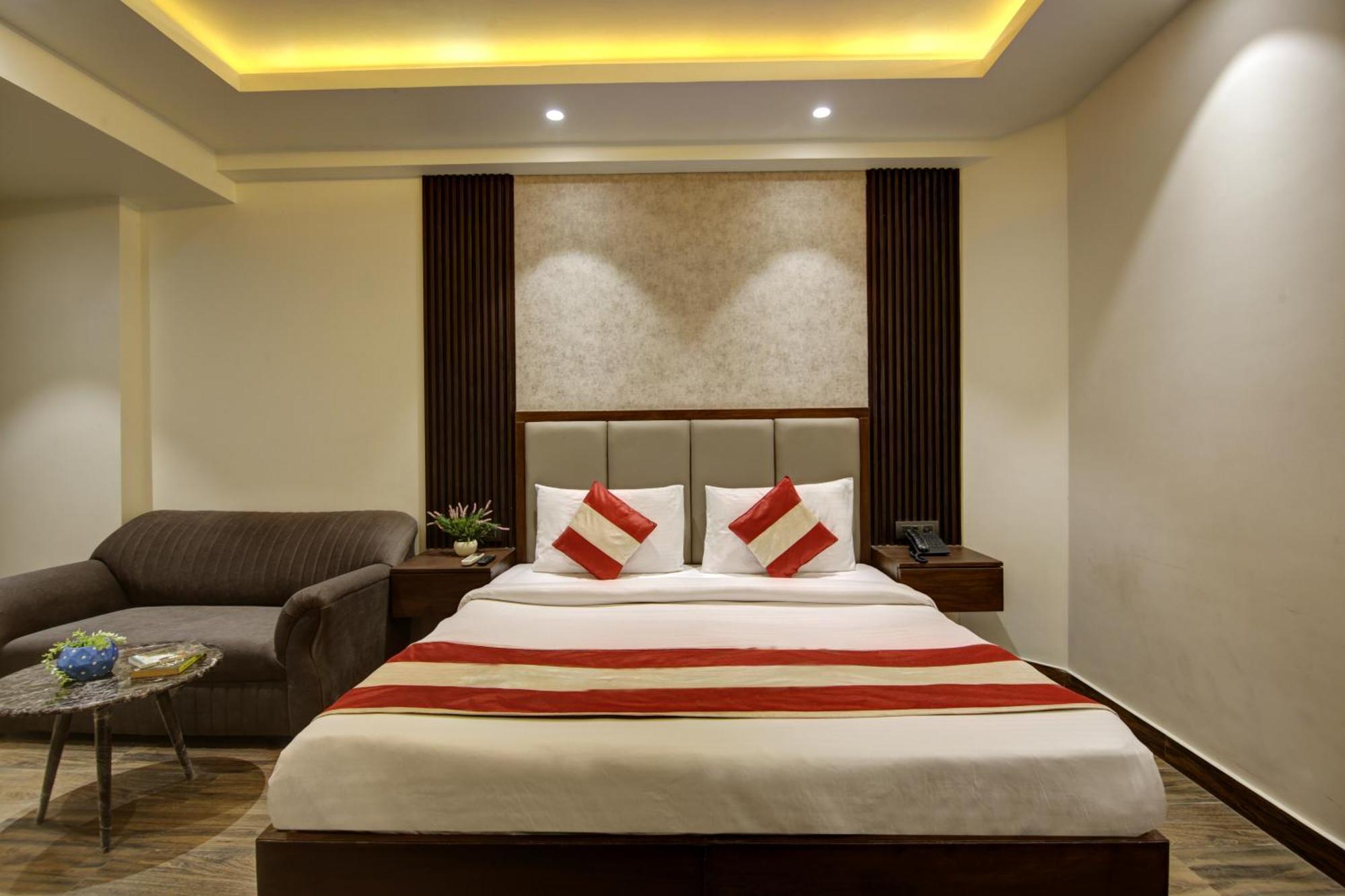 Hotel Kashish Plaza - 5 Mins From Metro Station เดลี ภายนอก รูปภาพ