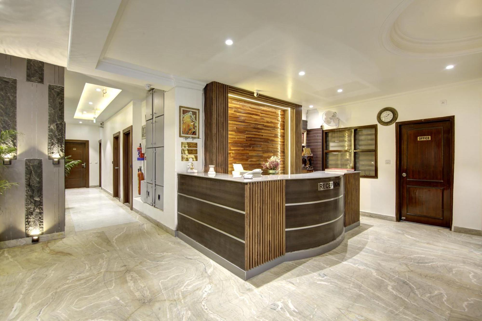 Hotel Kashish Plaza - 5 Mins From Metro Station เดลี ภายนอก รูปภาพ